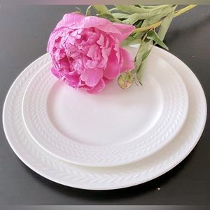 New Nelli Mikasa Dinner Plates 11" Bone China White. set of plates of 6 pieces